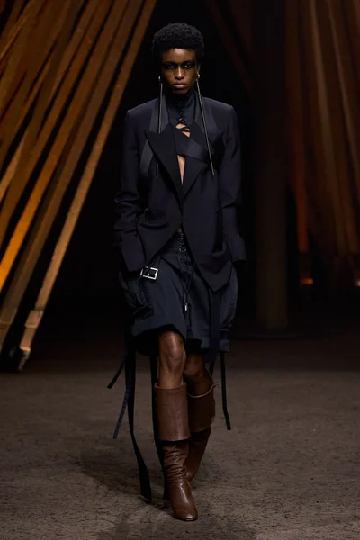 Look 44